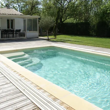 Vue Boisee Piscine Privee, Chauffee Et Couverte Au Chateau D'oleron Villa